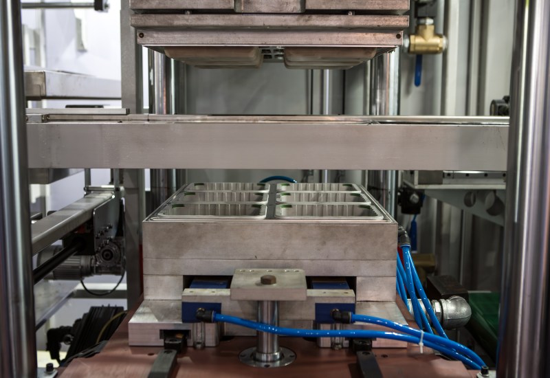 Vacuum Forming vs. Drape Forming